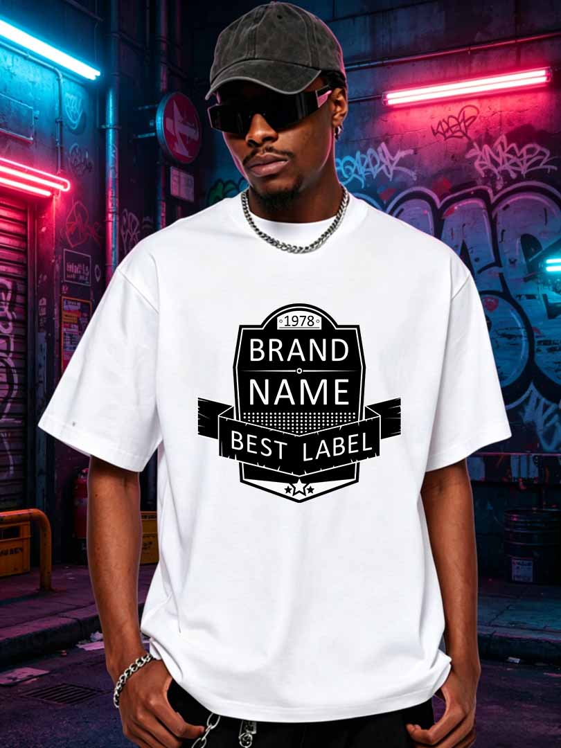 Streetwear Brand Name - Camiseta Masculina Retrô com Estampa Gráfica